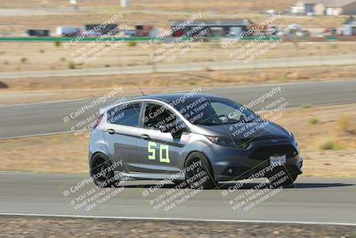 media/Oct-01-2022-Team Topak Racing (Sat) [[f860fb51be]]/2-Inter Low 2/session 1 turn 3/